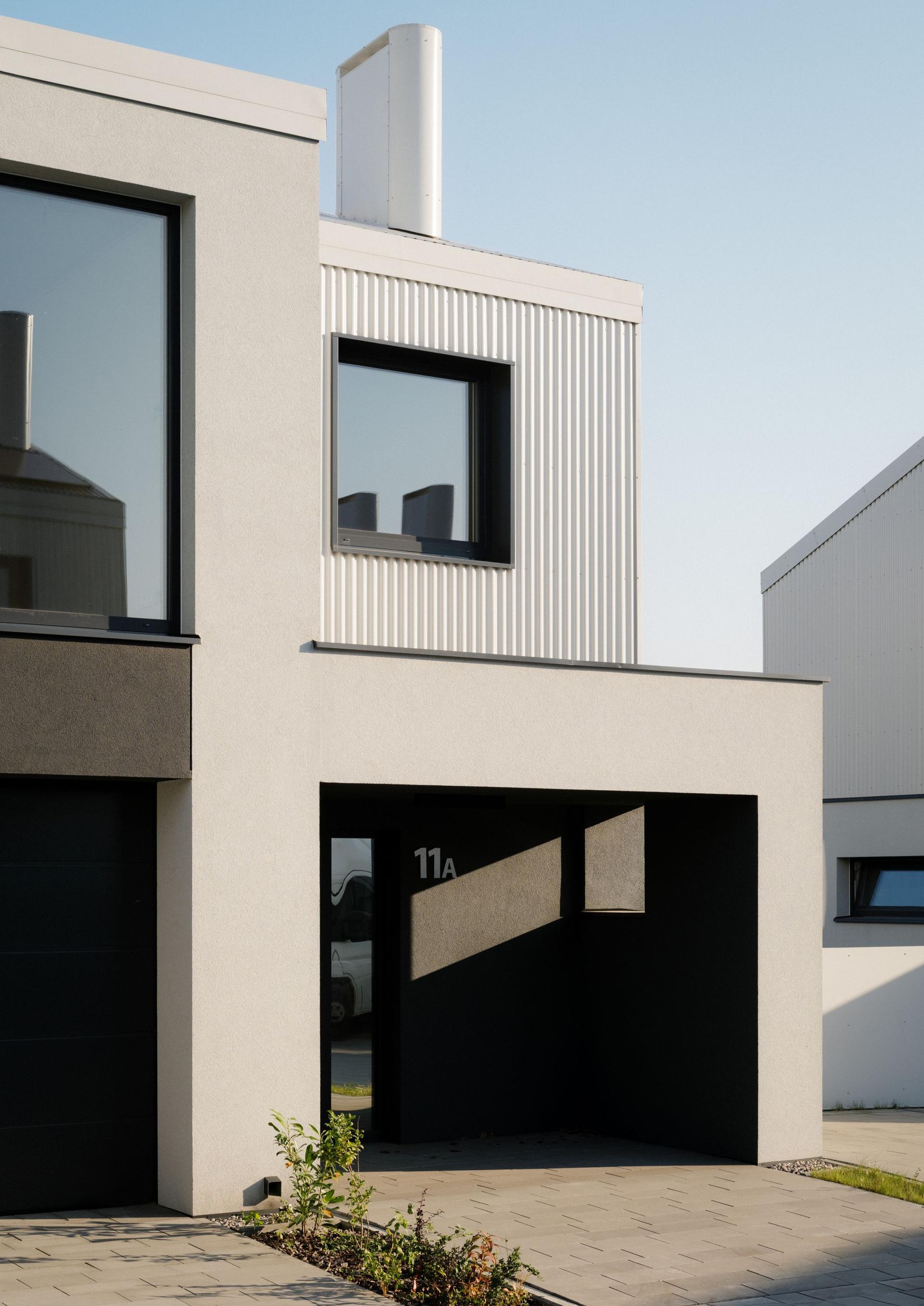 Grid image 3